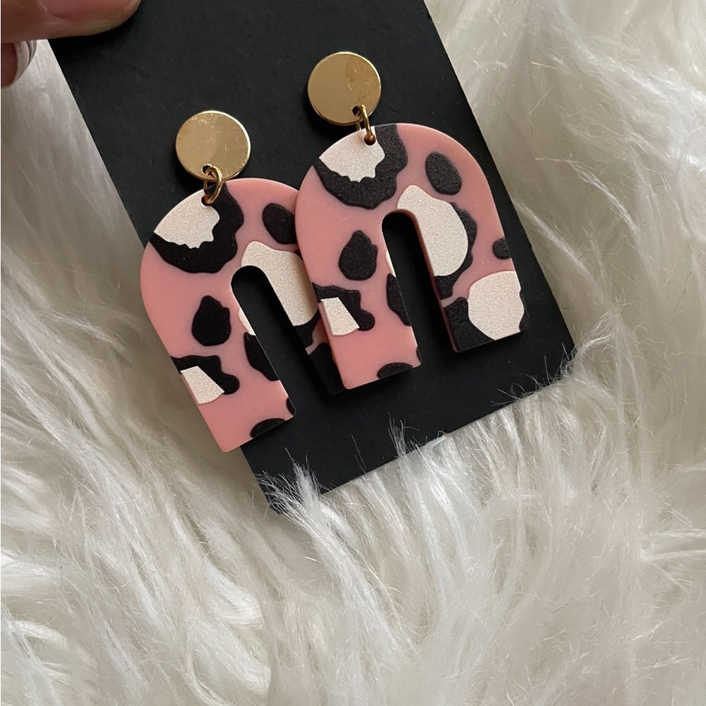 Leopard U shaped Earrings!